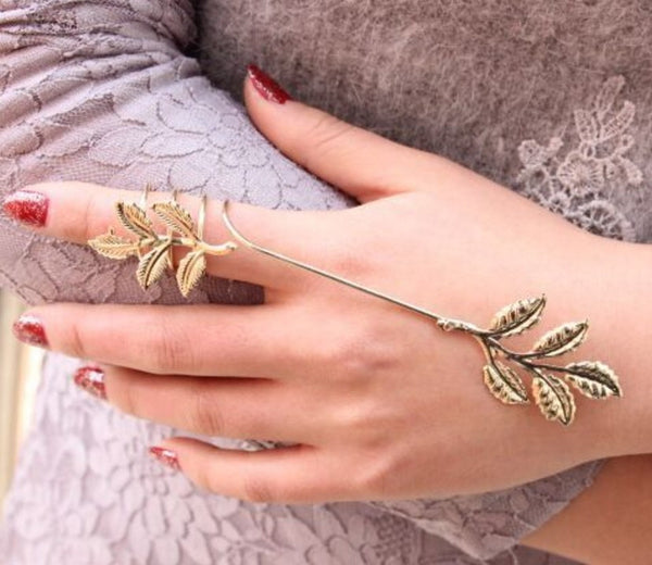 Gothic Long Leaf Ring